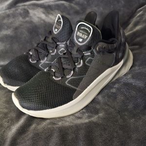 New balance roav